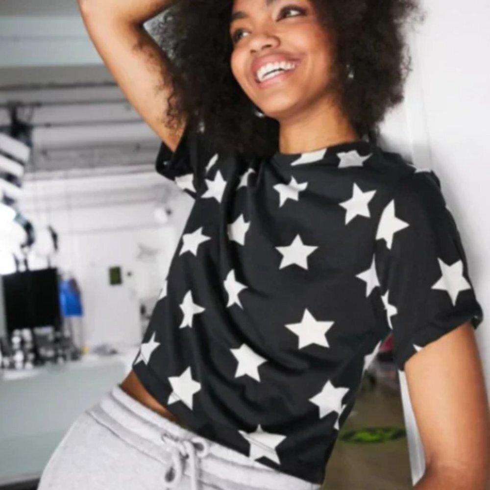 Outrageous Fortune Women's Plus Black Star Print Cropped Tee - 18